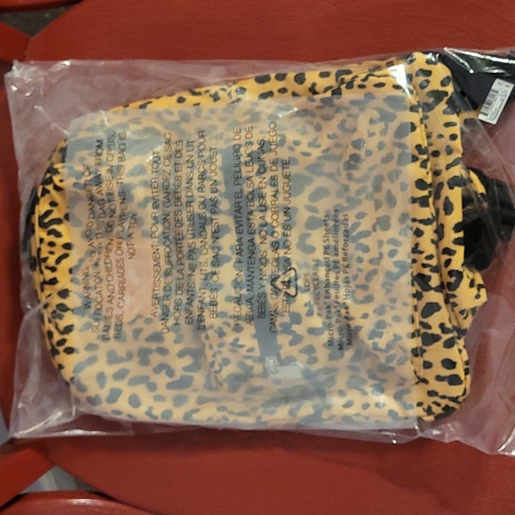 🎉HPx2🎉 Pura Vida Mini Leopard Backpack - Picture 2 of 4